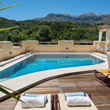 Verekinthos Villas - Pool, Hot Tub, Bbq, Kids Playground, Stunning Mountain Views Yerolákkos Esterno foto