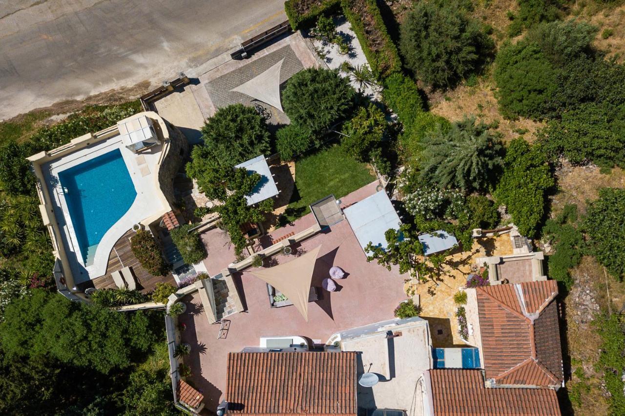 Verekinthos Villas - Pool, Hot Tub, Bbq, Kids Playground, Stunning Mountain Views Yerolákkos Esterno foto