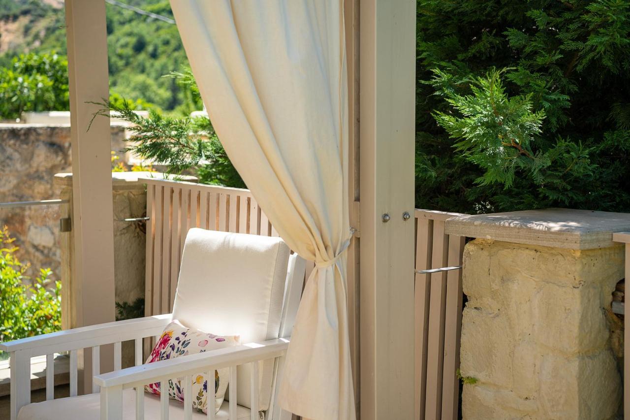 Verekinthos Villas - Pool, Hot Tub, Bbq, Kids Playground, Stunning Mountain Views Yerolákkos Esterno foto