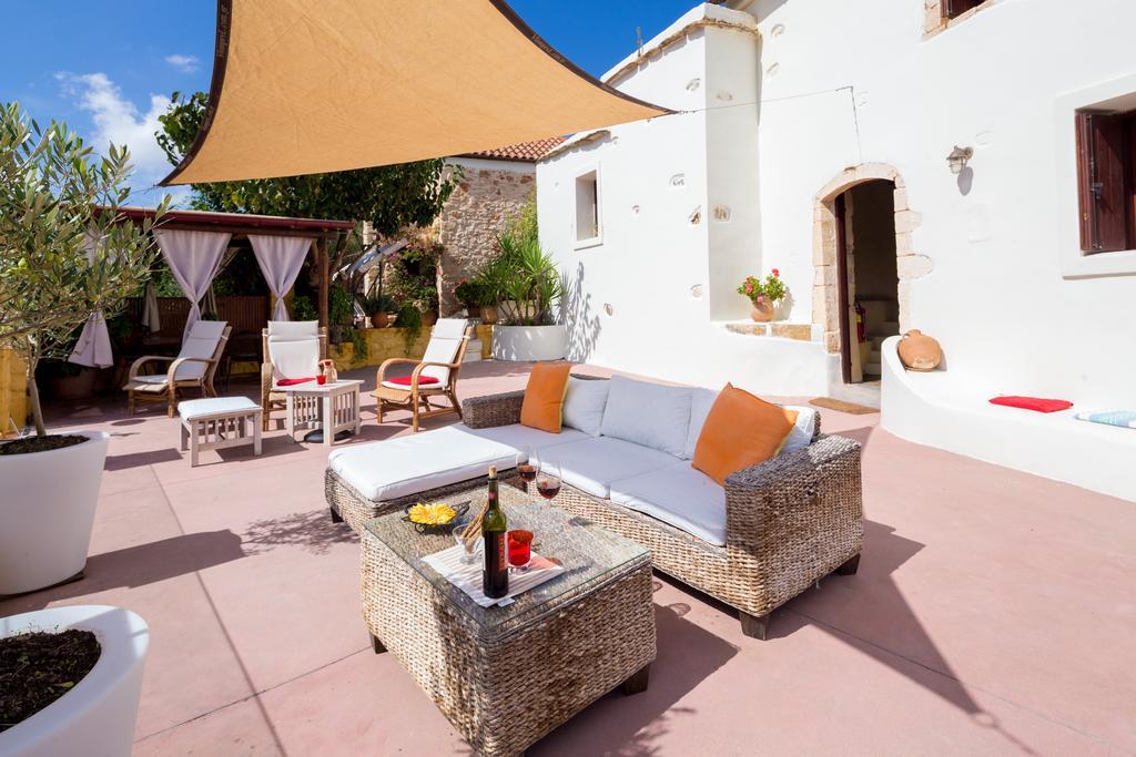 Verekinthos Villas - Pool, Hot Tub, Bbq, Kids Playground, Stunning Mountain Views Yerolákkos Esterno foto