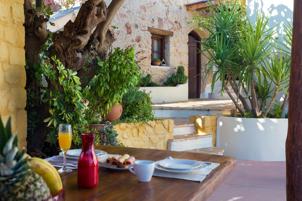 Verekinthos Villas - Pool, Hot Tub, Bbq, Kids Playground, Stunning Mountain Views Yerolákkos Esterno foto