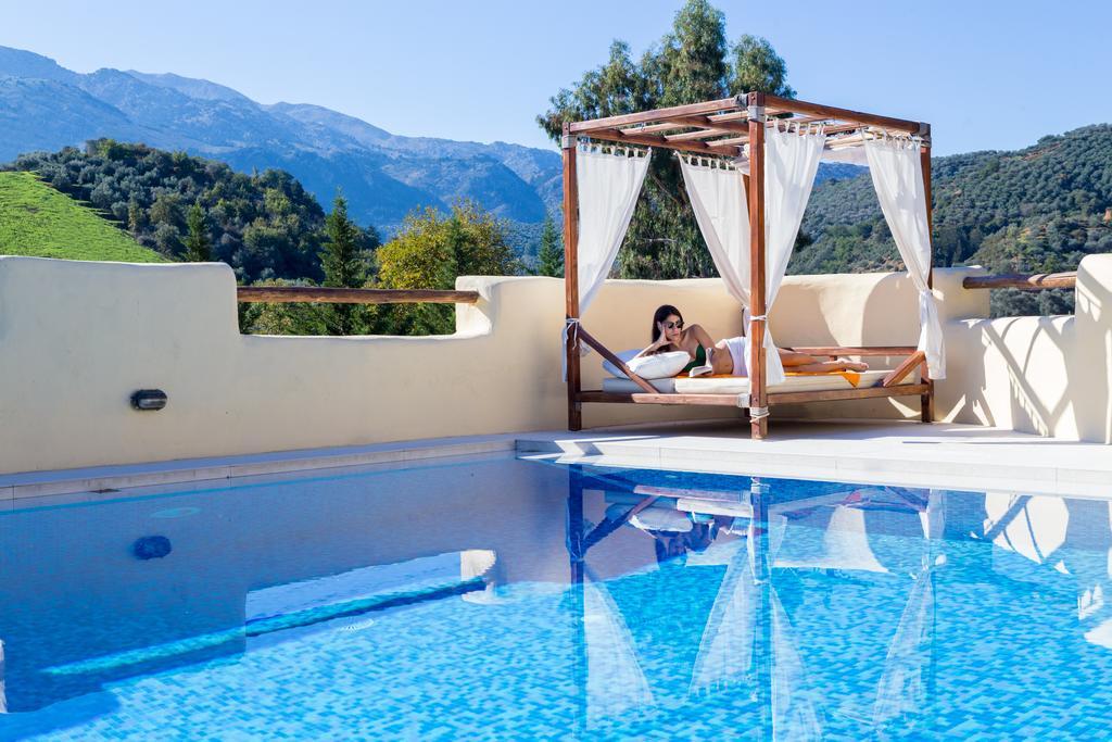 Verekinthos Villas - Pool, Hot Tub, Bbq, Kids Playground, Stunning Mountain Views Yerolákkos Esterno foto