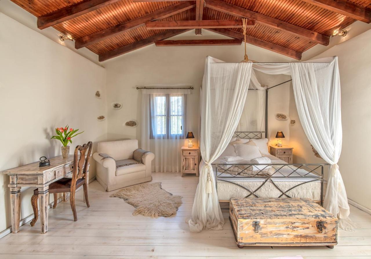 Verekinthos Villas - Pool, Hot Tub, Bbq, Kids Playground, Stunning Mountain Views Yerolákkos Esterno foto